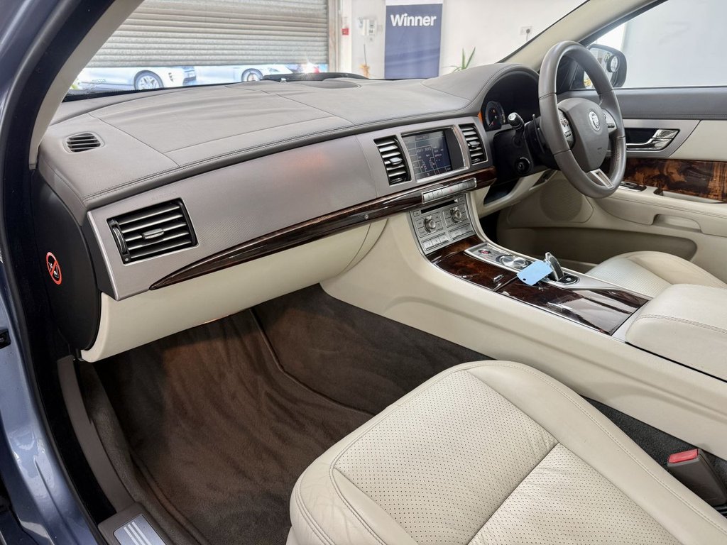 Used Jaguar XF 2008 for sale - 77748585: Photo 2
