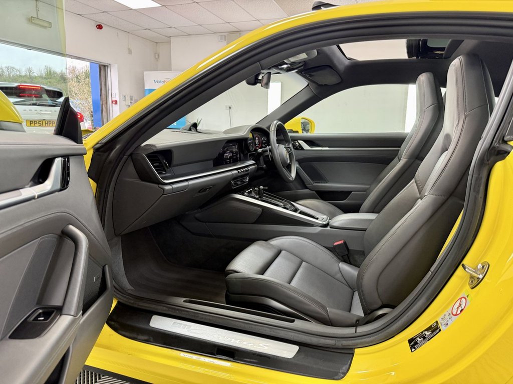 Used Porsche 911 2019 for sale - 77452286: Photo 2