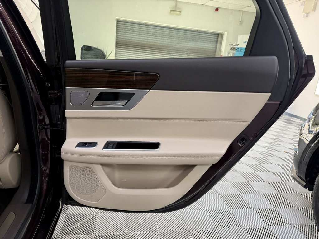 Used Jaguar XF 2017 for sale - 77056334: Photo 21