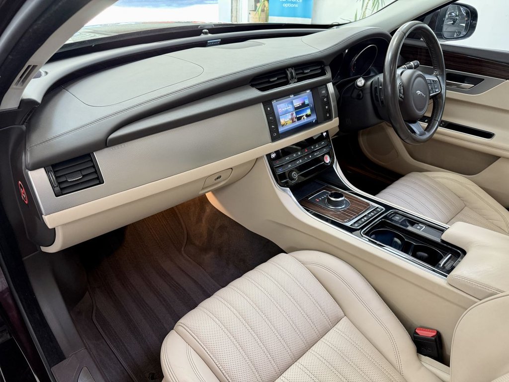 Used Jaguar XF 2017 for sale - 77056334: Photo 32