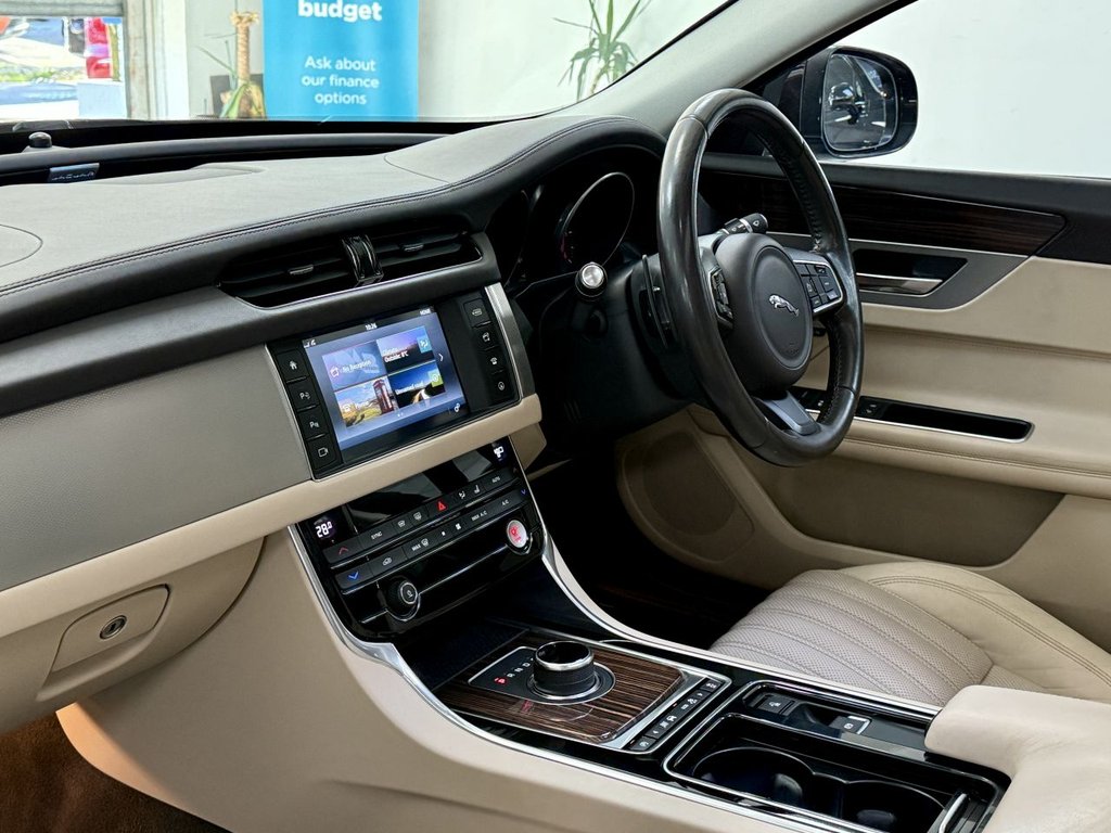 Used Jaguar XF 2017 for sale - 77056334: Photo 33