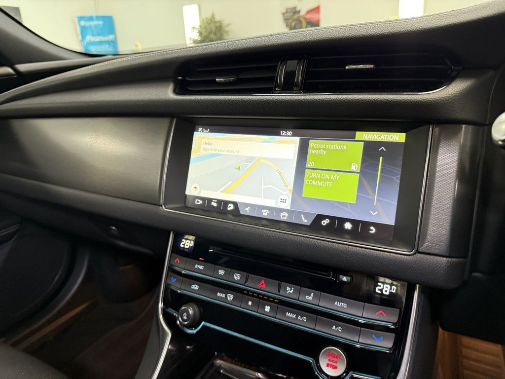 Used Jaguar XF 2016 for sale - 76724608: Photo 32