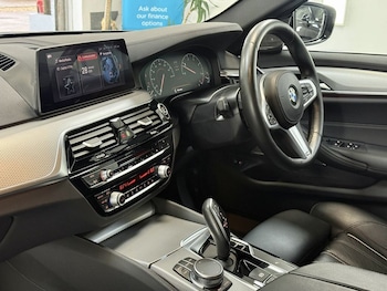 Used BMW 5 Series 2019 for sale - 77356263: Photo