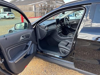 Used Mercedes-Benz GLA 2018 for sale - 79574360: Photo