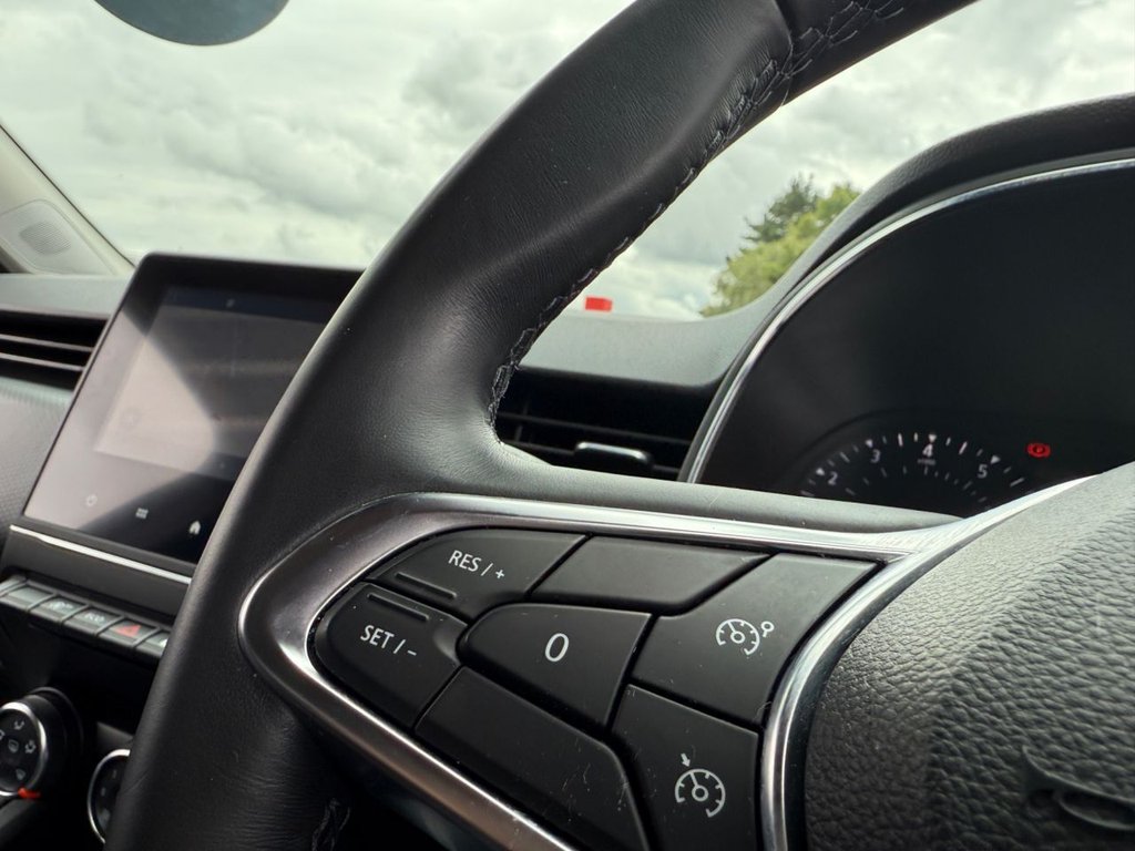 Used Renault Clio 2021 for sale - 76451862: Photo 16