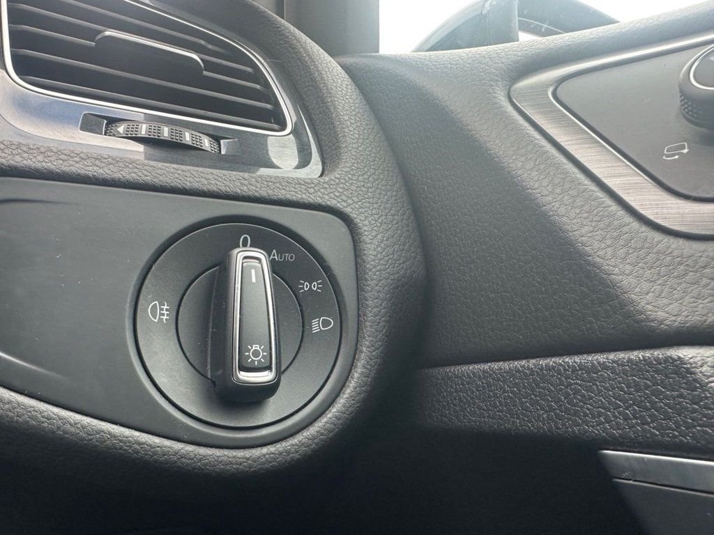 Used Volkswagen Golf 2020 for sale - 77920036: Photo 19