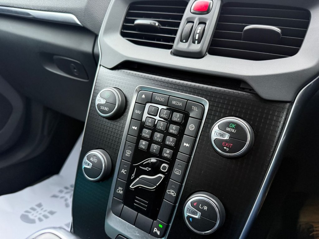 Used Volvo V40 2017 for sale - 76451951: Photo 15