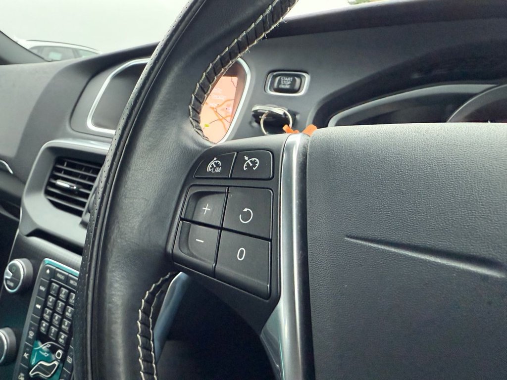 Used Volvo V40 2017 for sale - 76451951: Photo 18