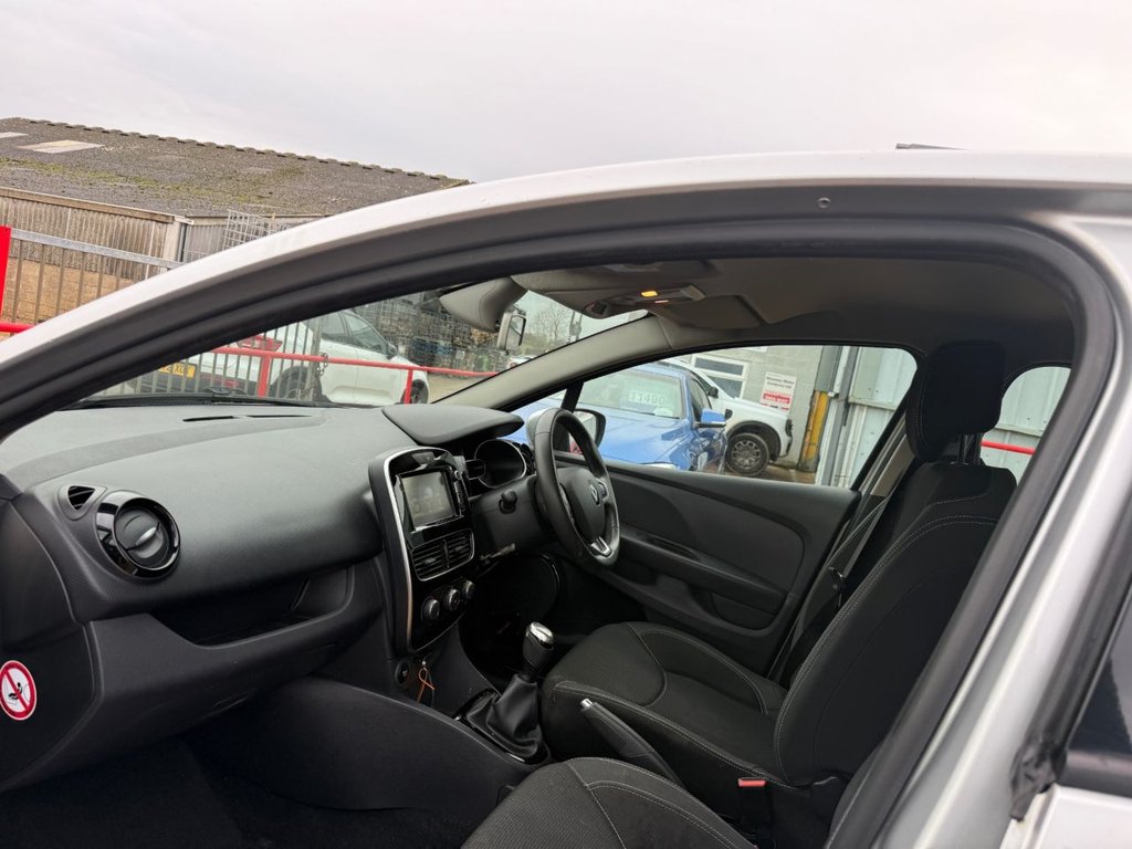 Used Renault Clio 2018 for sale - 76973623: Photo 4