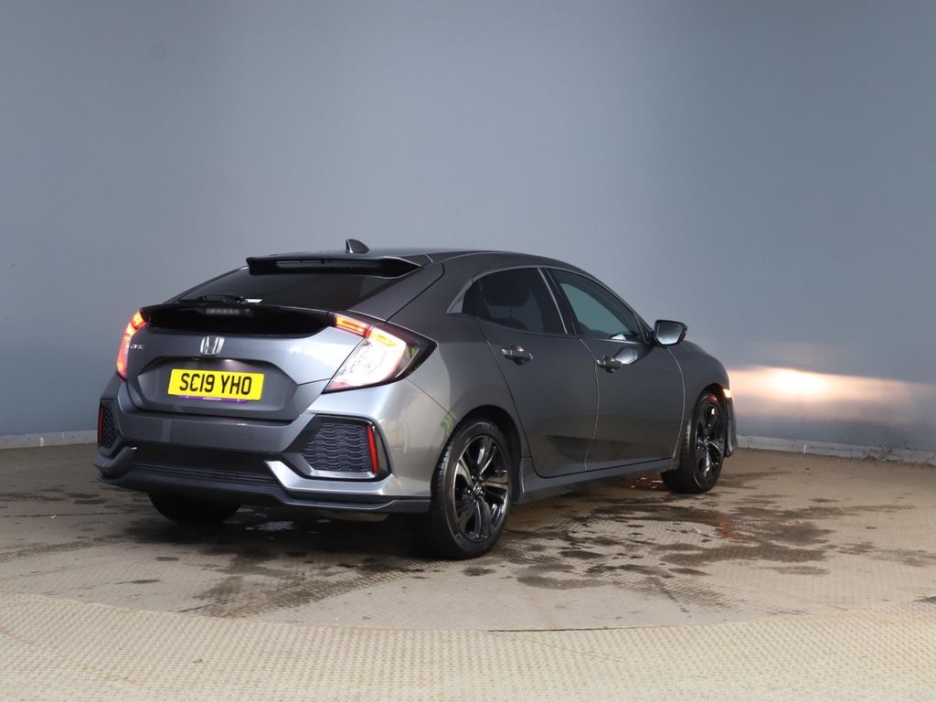 Used Honda Civic 2019 for sale - 78069136: Photo 3