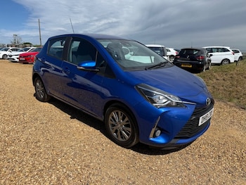Used Toyota Yaris 2019 for sale - 78738588: Photo