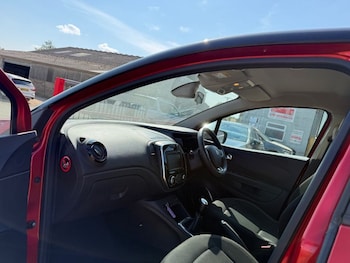 Used Renault Captur 2019 for sale - 79233338: Photo