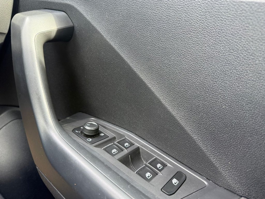 Used Volkswagen T-Roc 2018 for sale - 77621021: Photo 15