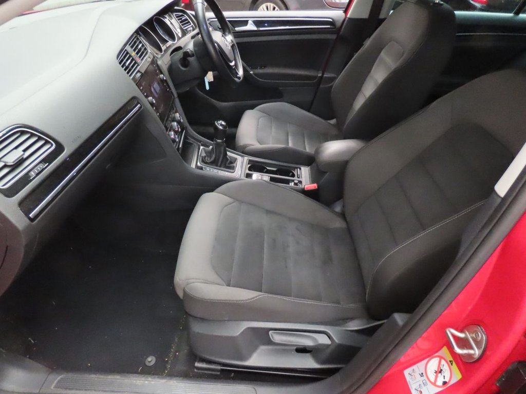 Used Volkswagen Golf 2017 for sale - 78167443: Photo 4