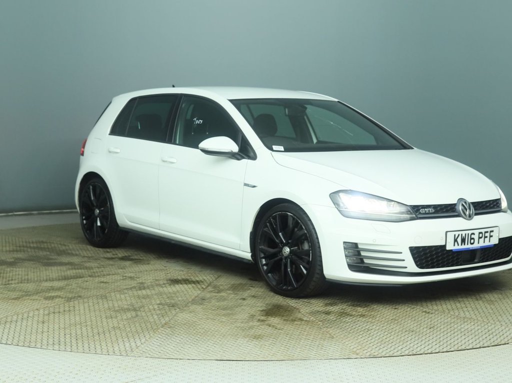 Used Volkswagen Golf 2016 for sale - 76482130: Photo 1