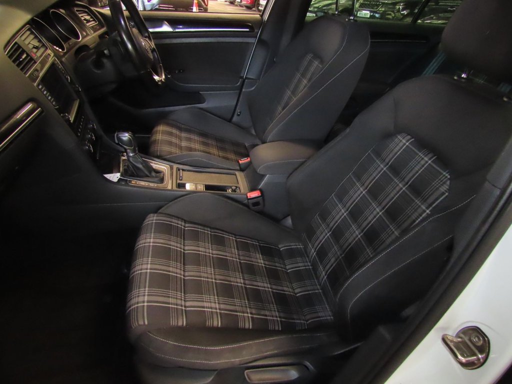Used Volkswagen Golf 2016 for sale - 76482130: Photo 4