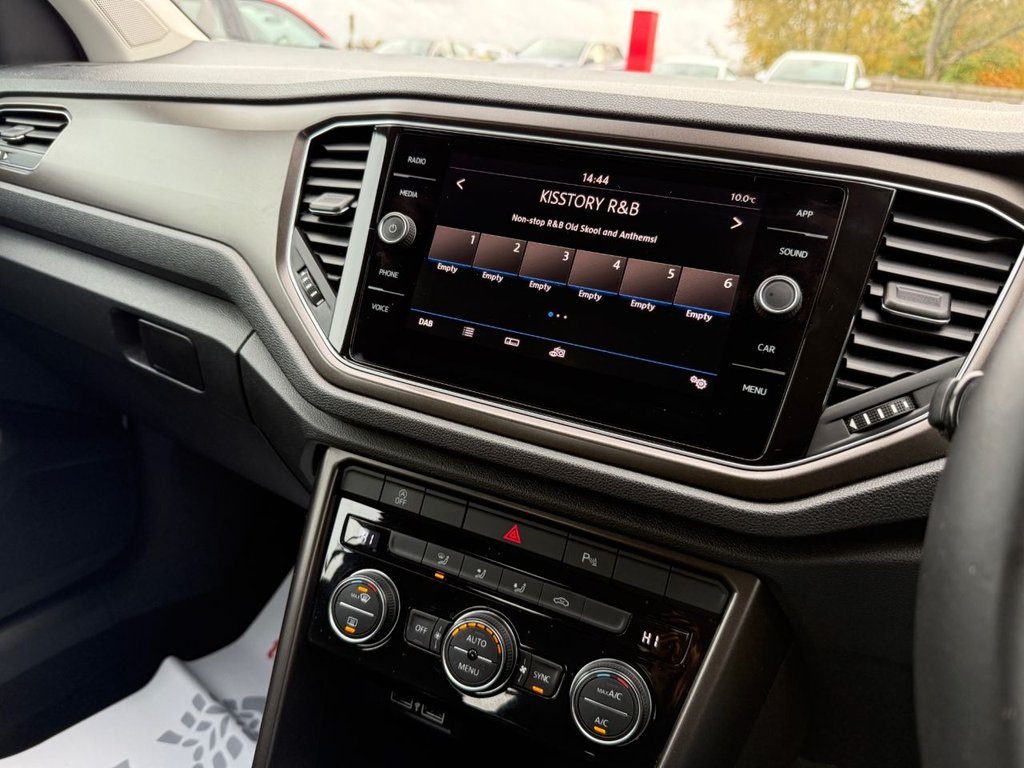 Used Volkswagen T-Roc 2018 for sale - 76451948: Photo 14