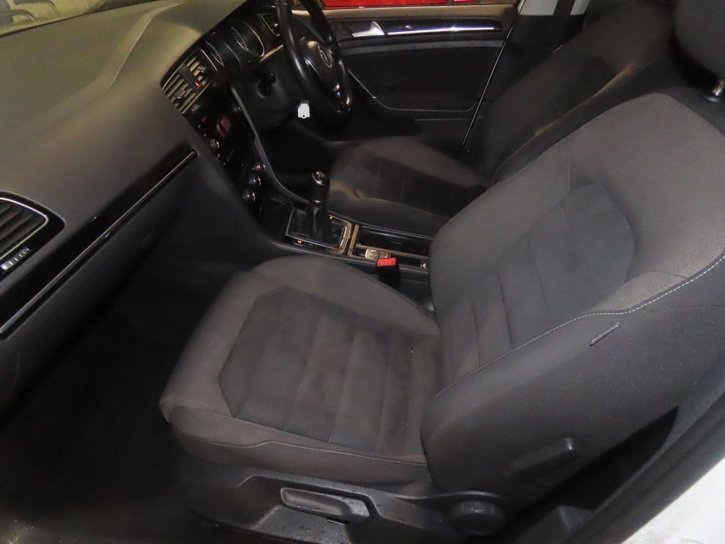 Used Volkswagen Golf 2017 for sale - 77477295: Photo 4