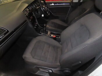 Used Volkswagen Golf 2017 for sale - 77477295: Photo