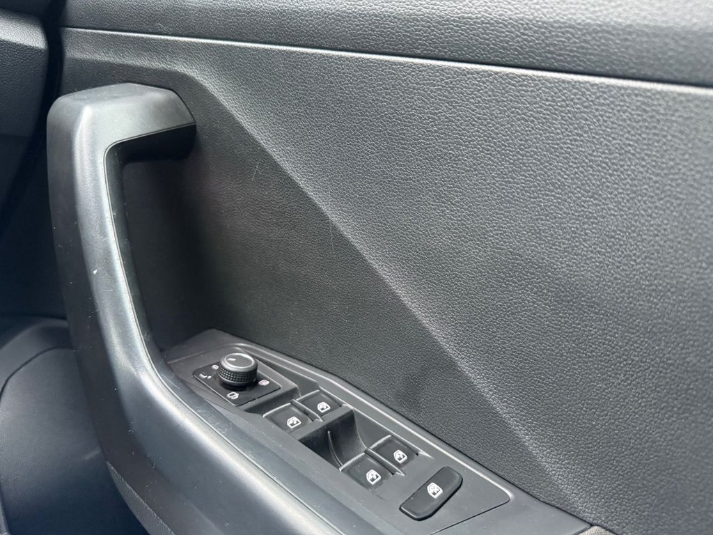 Used Volkswagen T-Roc 2018 for sale - 76632378: Photo 16