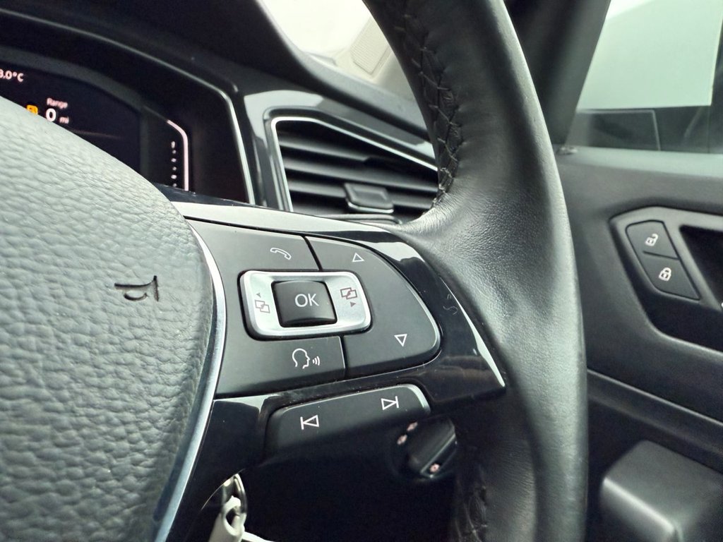 Used Volkswagen T-Roc 2018 for sale - 76632378: Photo 19