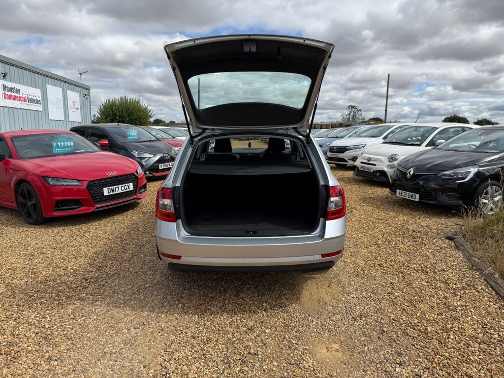 Used Skoda Octavia 2020 for sale - 76451927: Photo 11