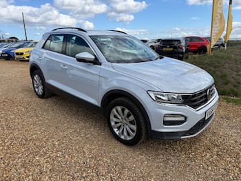 Used Volkswagen T-Roc 2019 for sale - 79856942: Photo