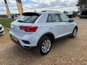 Used Volkswagen T-Roc 2019 for sale - 79856942: Photo