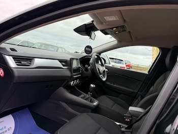 Used Renault Captur 2020 for sale - 77408191: Photo