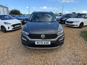 Used Volkswagen T-Roc 2019 for sale - 79856946: Photo