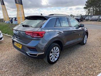 Used Volkswagen T-Roc 2019 for sale - 79856946: Photo
