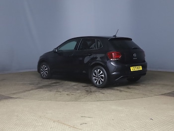 Used Volkswagen Polo 2021 for sale - 76552054: Photo