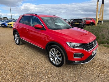 Used Volkswagen T-Roc 2019 for sale - 79856932: Photo