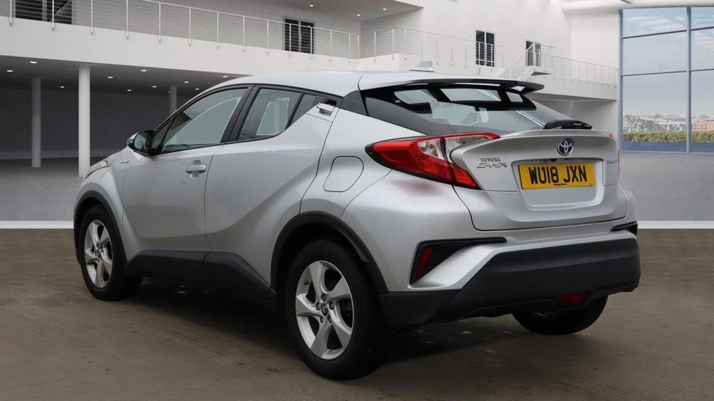 Used Toyota C-HR 2018 for sale - 76451953: Photo 2