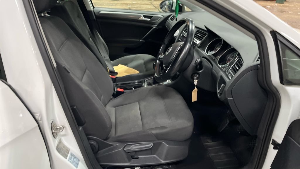 Used Volkswagen Golf 2020 for sale - 77642713: Photo 4