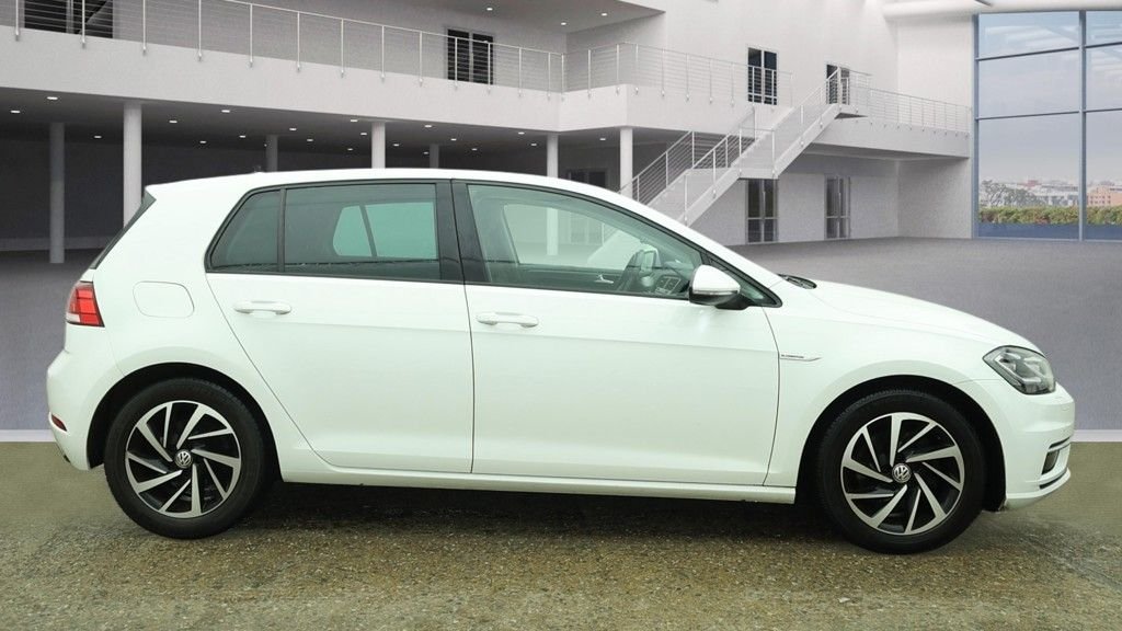 Used Volkswagen Golf 2020 for sale - 77642713: Photo 7