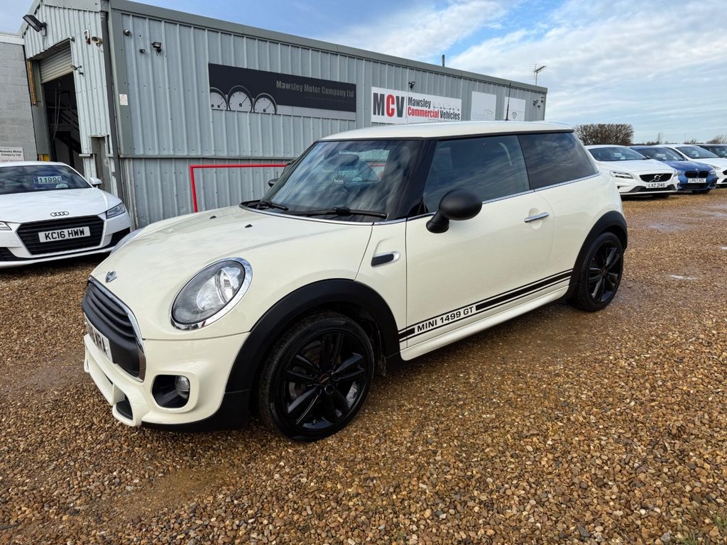 Used MINI Hatch 2018 for sale - 76617448: Photo 1