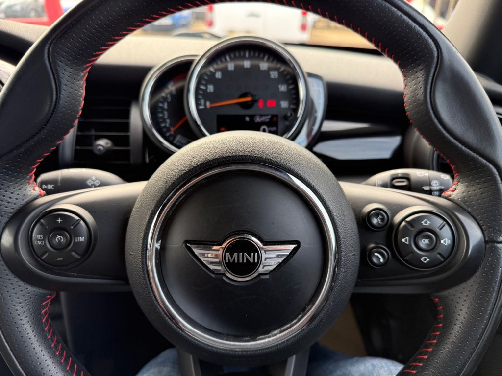 Used MINI Hatch 2018 for sale - 76617448: Photo 11