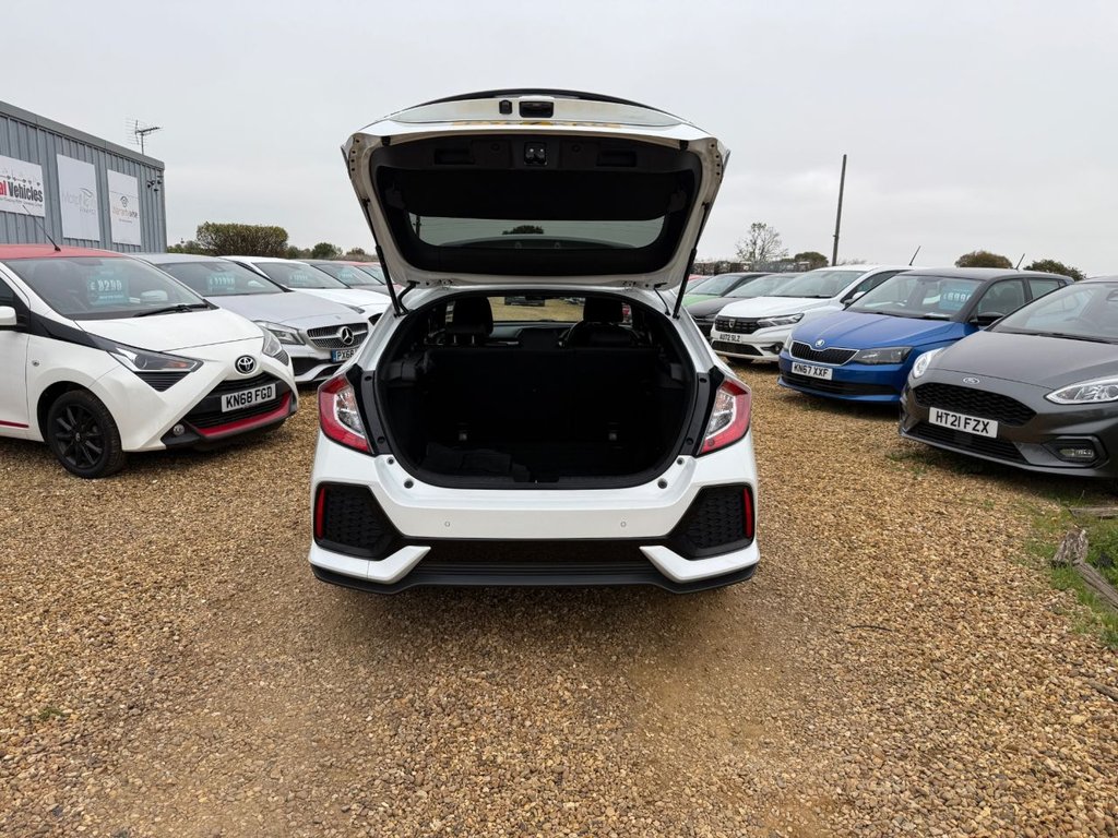 Used Honda Civic 2018 for sale - 76451918: Photo 11