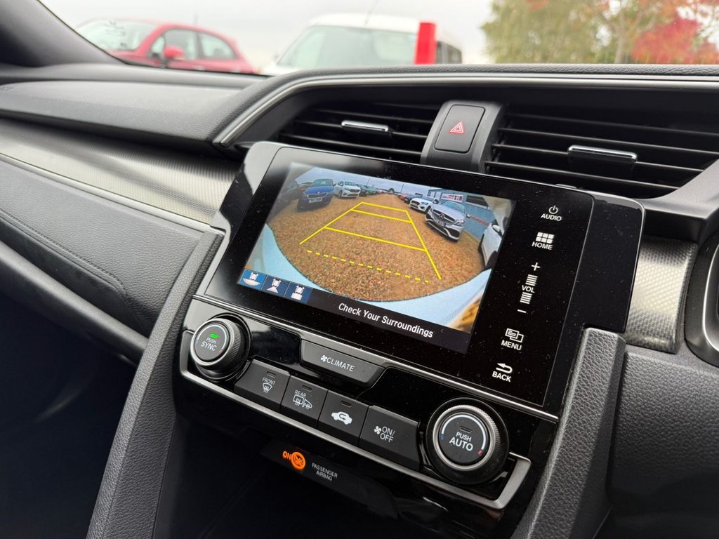 Used Honda Civic 2018 for sale - 76451918: Photo 15