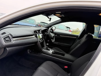 Used Honda Civic 2018 for sale - 76451918: Photo