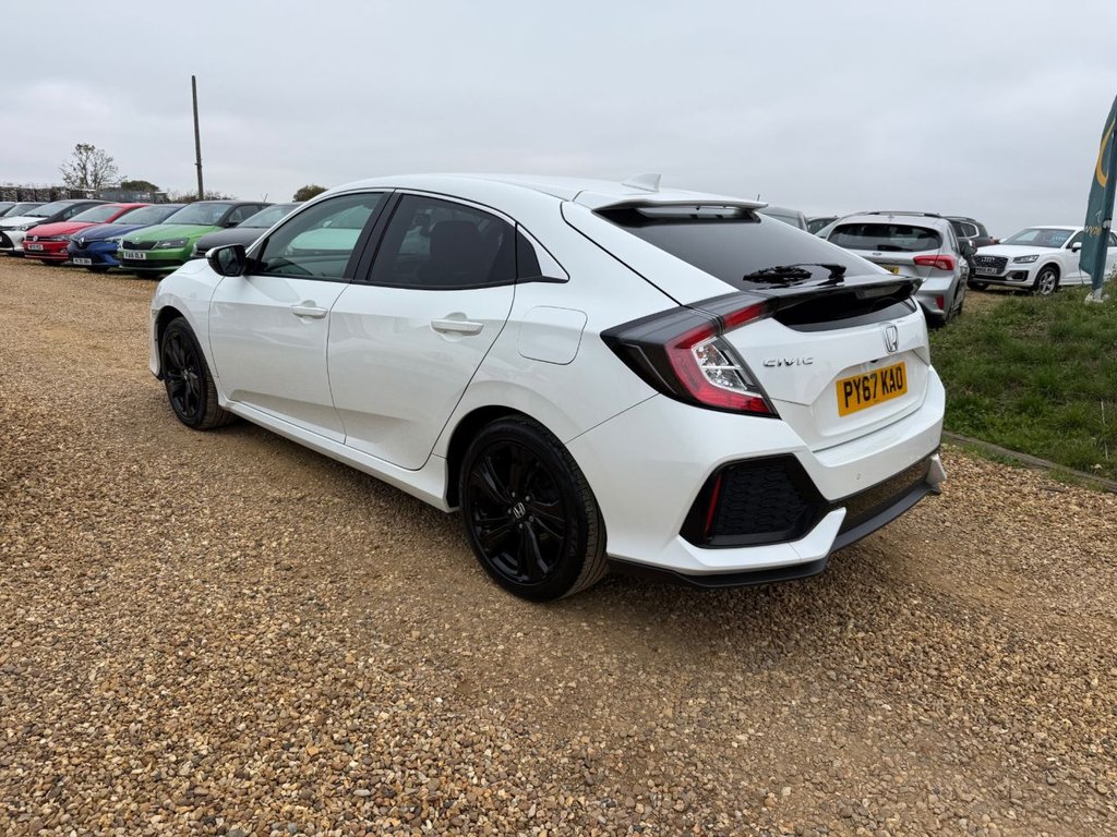 Used Honda Civic 2018 for sale - 76451918: Photo 9