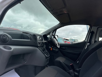 Used Nissan NV200 2018 for sale - 76451898: Photo