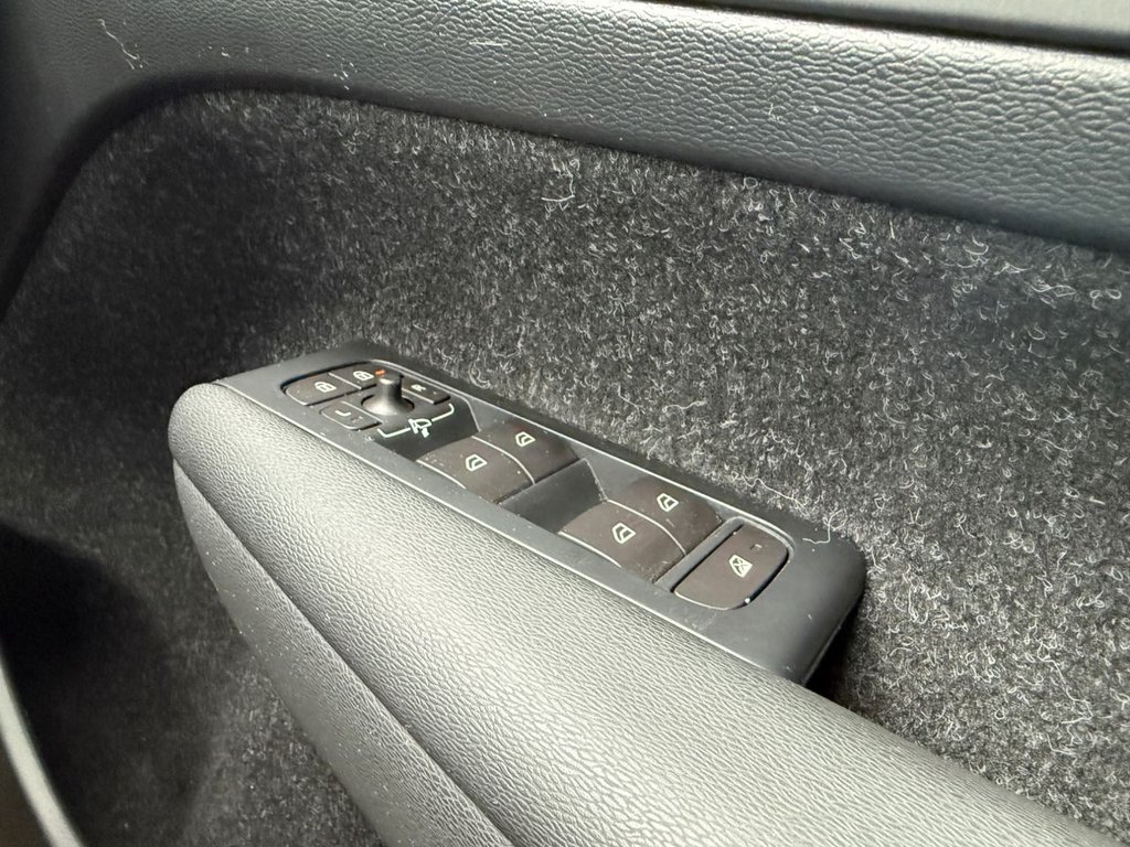 Used Volvo XC40 2018 for sale - 77835054: Photo 16