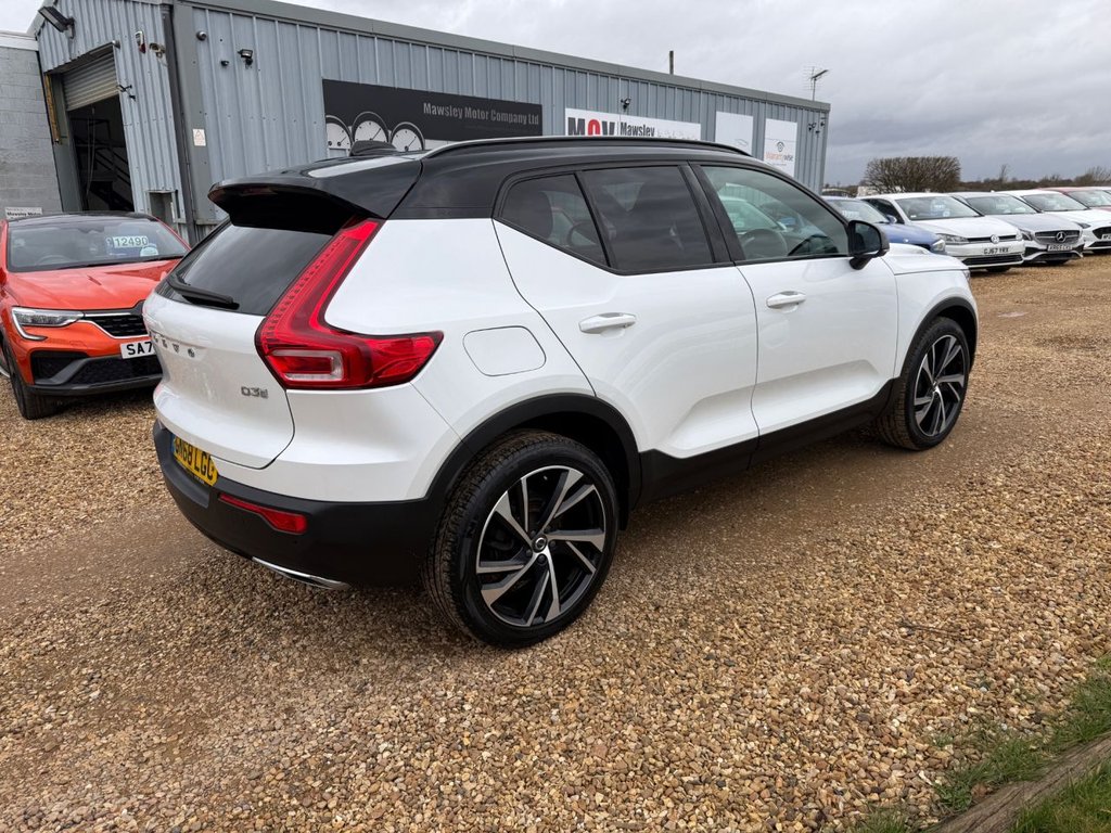 Used Volvo XC40 2018 for sale - 77835054: Photo 3