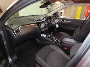 Used Nissan Qashqai 2018 for sale - 76536011: Photo