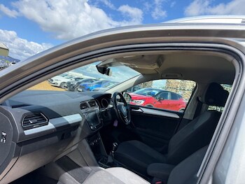 Used Volkswagen Tiguan 2017 for sale - 78570006: Photo