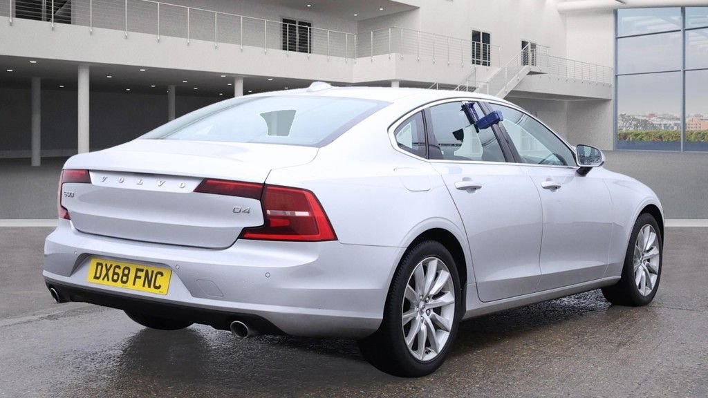 Used Volvo S90 2018 for sale - 76454441: Photo 2