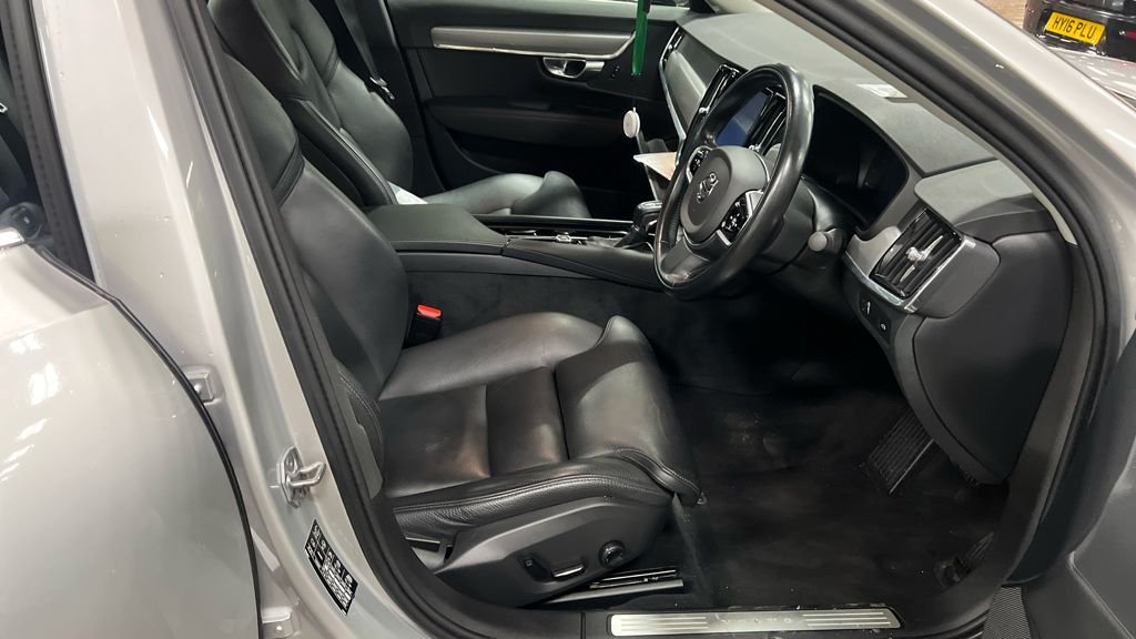 Used Volvo S90 2018 for sale - 76454441: Photo 3