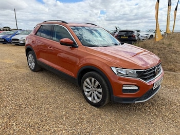 Used Volkswagen T-Roc 2018 for sale - 79442746: Photo